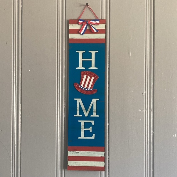 NWT Vertical Wooden HOME 🎩 Patriotic Hanging Decoration Sign - Picture 15 of 17